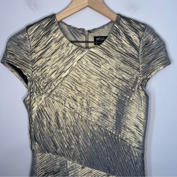 Torn by Ronny Kobo Short Sleeve Metallic Kaitlyn Dress in Gold M - Picture 4 of 8